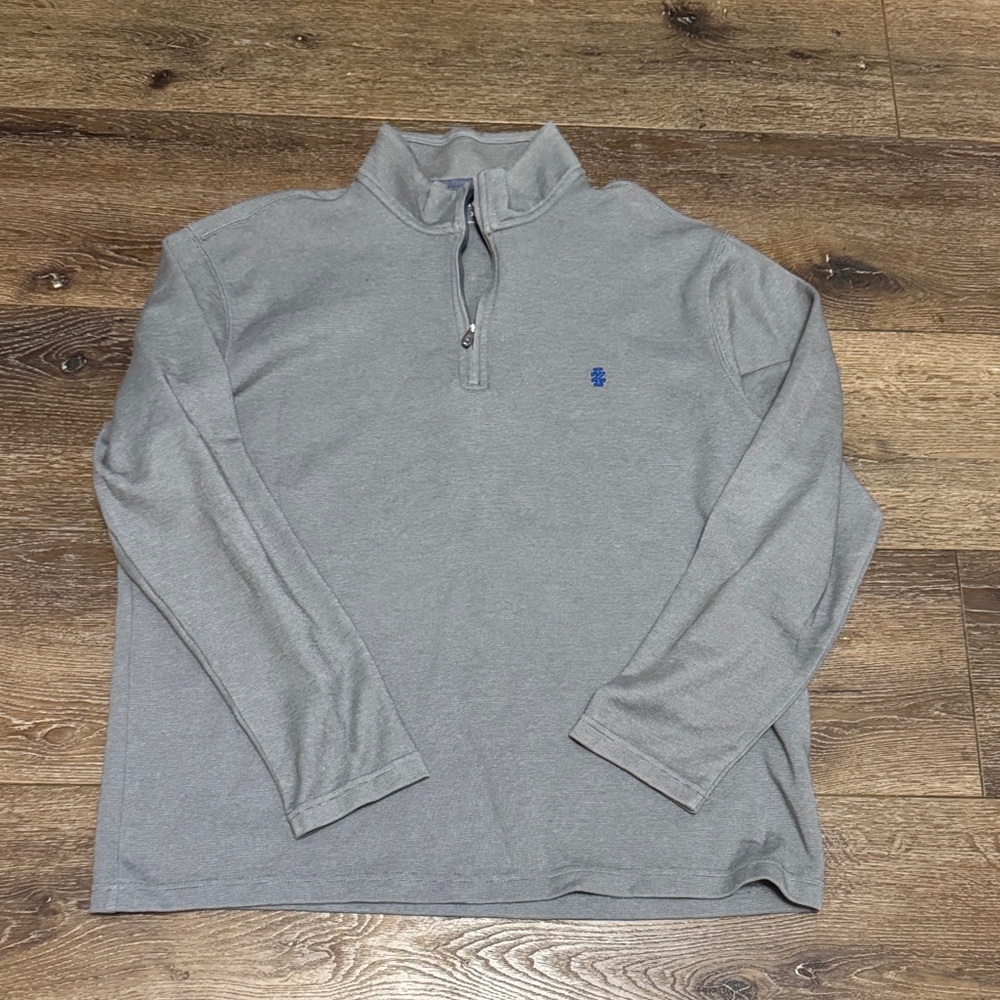 Izod‎ gray quarter zip XL